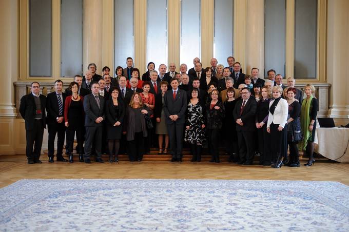 Predsednik republike priredil vsakoletni sprejem ob slovenskem kulturnem prazniku za predstavnike slovenskih manjšin iz Avstrije, Hrvaške, Italije in Madžarske.